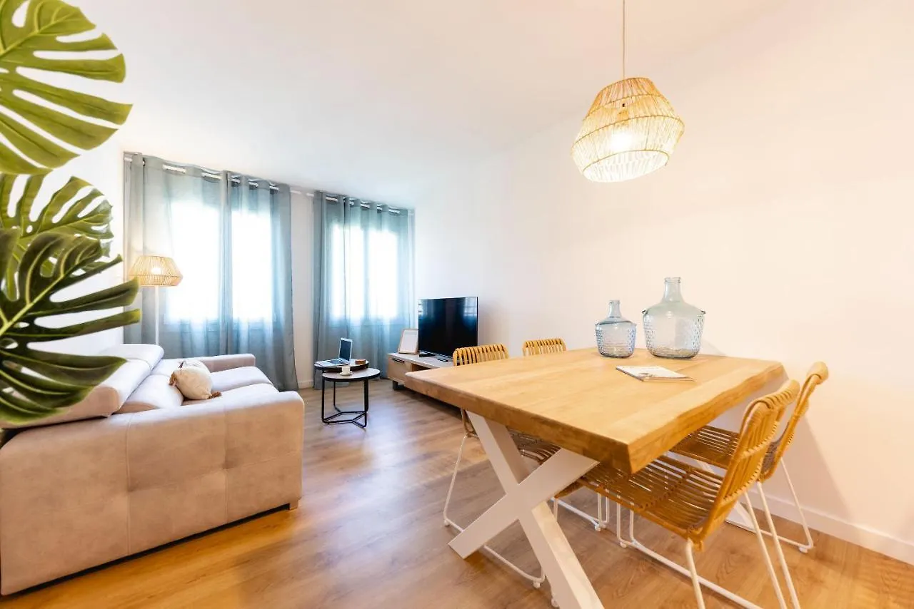 Bravissimo Gerio, 2-Bedroom Apartment Girona 0*,  İspanya